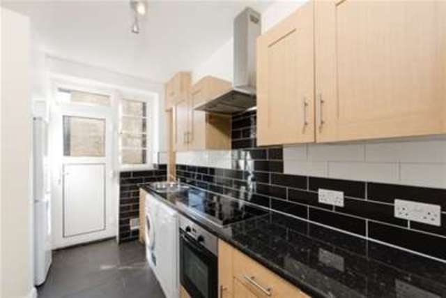  Image of 2 bedroom Flat to rent in Westbourne Terrace London W2 at London, W2 6QS