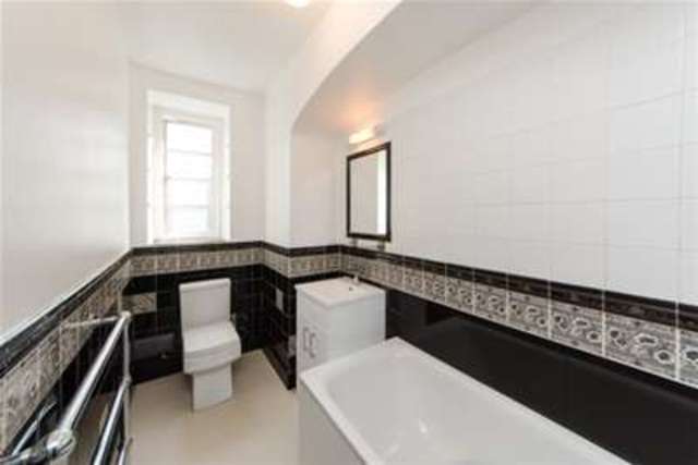  Image of 2 bedroom Flat to rent in Westbourne Terrace London W2 at London, W2 6QS