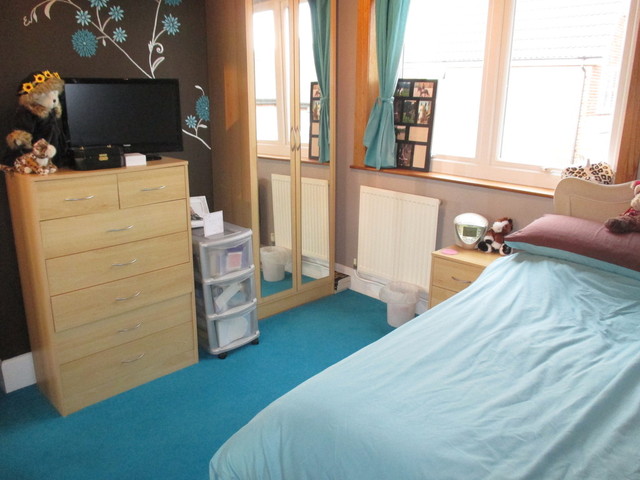  Image of 3 bedroom End of Terrace for sale in Western Terrace Portsmouth PO2 at Western Terrace Stamshaw Portsmouth, PO2 8JX