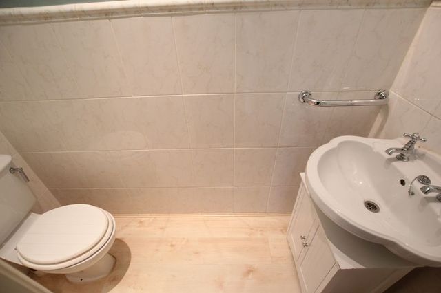  Image of 2 bedroom Flat to rent in Westhill Hessle HU13 at Westhill  Hessle, HU13 0ER