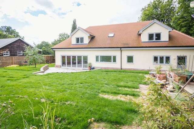  Image of 5 bedroom Detached house for sale in Whipsnade Dunstable LU6 at Whipsnade, LU6 2LG