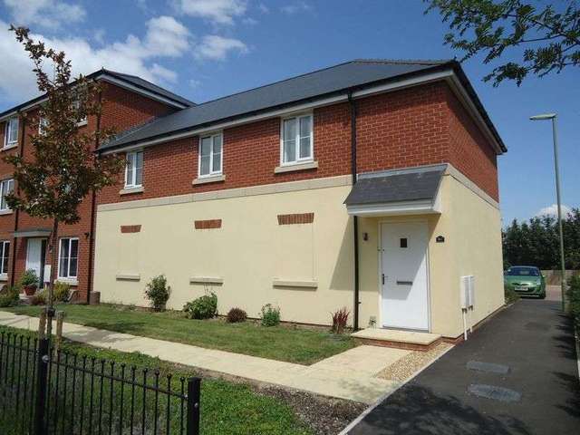  Image of 2 bedroom Detached house for sale in Wickham Road Fareham PO16 at Wickham Road  Fareham, PO16 7JE