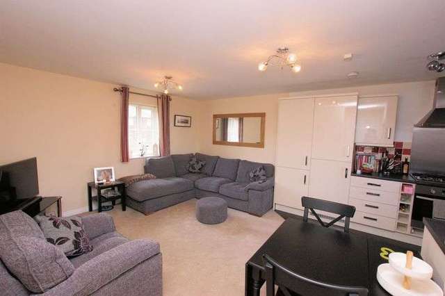  Image of 2 bedroom Detached house for sale in Wickham Road Fareham PO16 at Wickham Road  Fareham, PO16 7JE