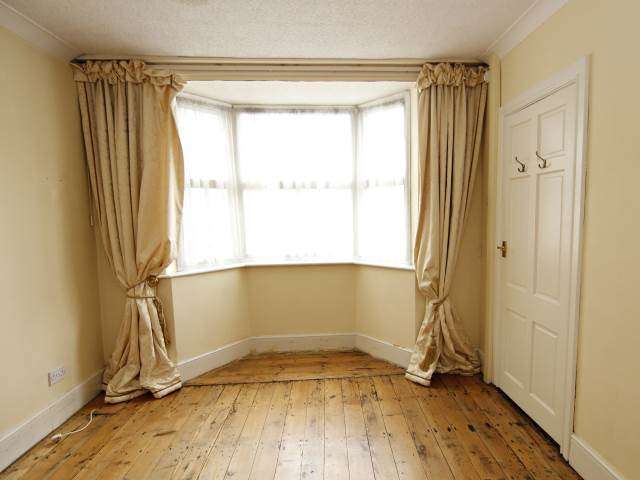  Image of 3 bedroom Semi-Detached house to rent in Willes Road Leamington Spa CV32 at Leamington Spa  Royal Leamington Spa, CV32 4PP