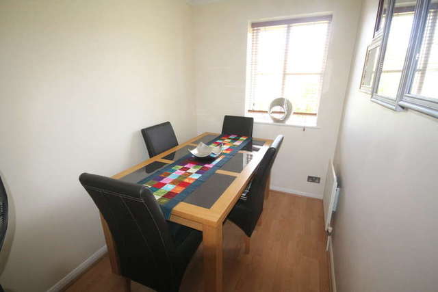 Image of 2 bedroom Flat to rent in Willow Grove Chislehurst BR7 at Chislehurst Kent Chislehurst, BR7 5BN