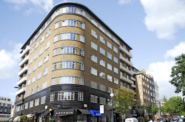  Image of 1 bedroom Ground Flat to rent in Vicarage Gate London W8 at Winchester Court  Vicarage Gate, W8 4AB