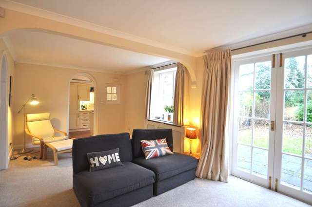  Image of 3 bedroom Property to rent in Witherford Way Selly Oak Birmingham B29 at Witherford Way Selly Oak Birmingham, B29 4AW