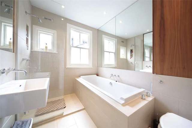  Image of 3 bedroom Flat for sale in Wix