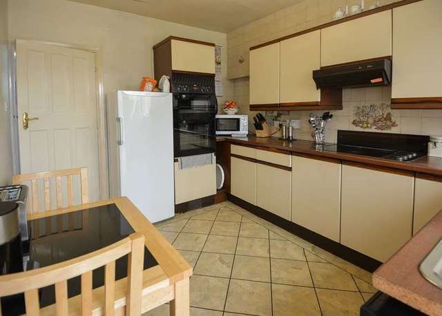  Image of 3 bedroom Semi-Detached house for sale in Wolverhampton Road Oldbury B68 at Wolverhampton Road  Oldbury, B68 0LR