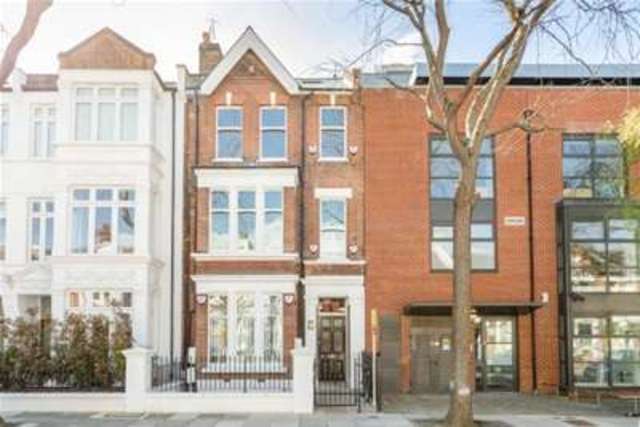  Image of 2 bedroom Flat to rent in Wolverton Gardens London W6 at London, W6 7DY