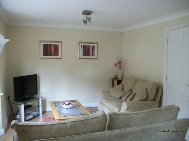  Image of 2 bedroom Apartment to rent in Woodall Close Middleton Milton Keynes MK10 at <br>Middleton  Milton Keynes, MK10 9JZ