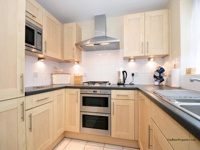  Image of 2 bedroom Apartment to rent in Woodall Close Middleton Milton Keynes MK10 at <br>Middleton  Milton Keynes, MK10 9JZ