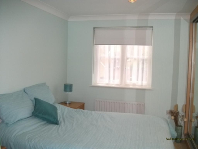  Image of 2 bedroom Apartment to rent in Woodall Close Middleton Milton Keynes MK10 at <br>Middleton  Milton Keynes, MK10 9JZ