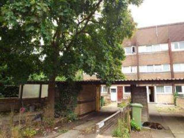  Image of 4 bedroom Terraced house for sale in Woolmans Fullers Slade Milton Keynes MK11 at Fullers Slade Milton Keynes Stony Stratford, MK11 2BA