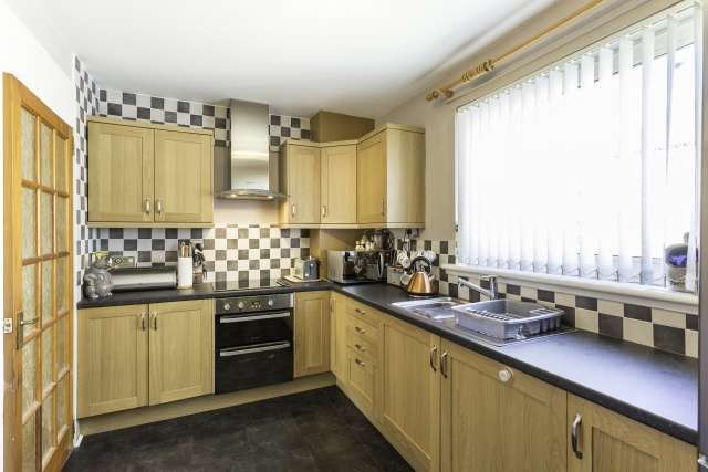  Image of 2 bedroom Flat for sale in Yarrow Terrace Dundee DD2 at Dundee, DD2 4EA