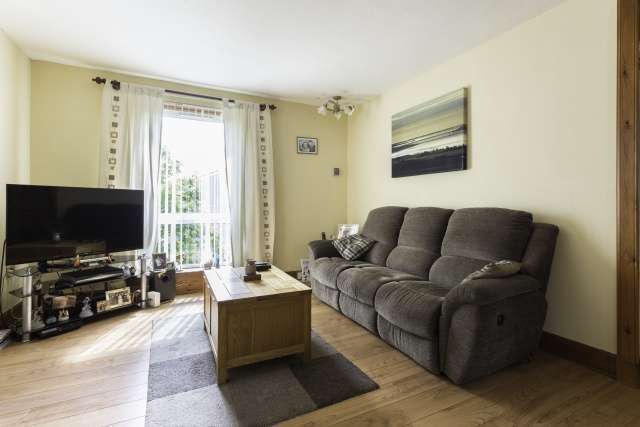  Image of 2 bedroom Flat for sale in Yarrow Terrace Dundee DD2 at Dundee, DD2 4EA