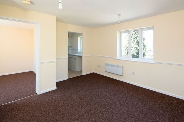  Image of 1 bedroom Flat to rent in Yellowstone Close St. Georges Telford TF2 at Yellowstone Close St. Georges Telford, TF2 9UG