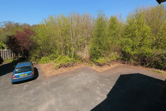  Image of 1 bedroom Flat to rent in Yellowstone Close St. Georges Telford TF2 at Yellowstone Close St. Georges Telford, TF2 9UG