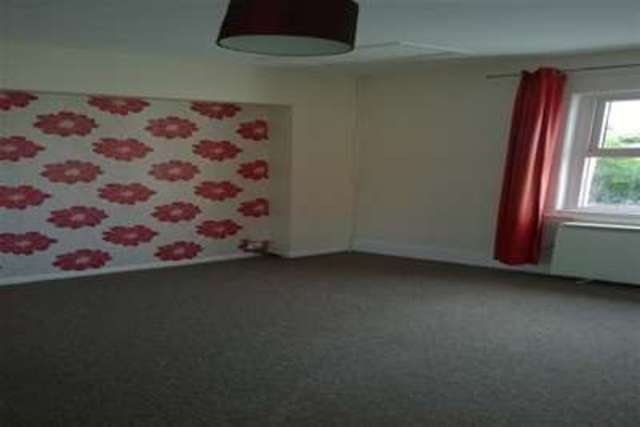  Image of 2 bedroom Flat to rent in Camborne Grove Yeovil BA21 at Yeovil, BA21 5DG