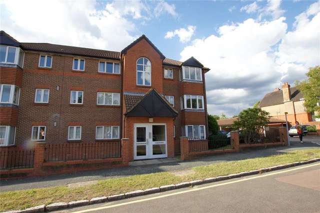  Image of 2 bedroom Apartment to rent in York Road Camberley GU15 at York Road Camberley Camberley, GU15 4HR