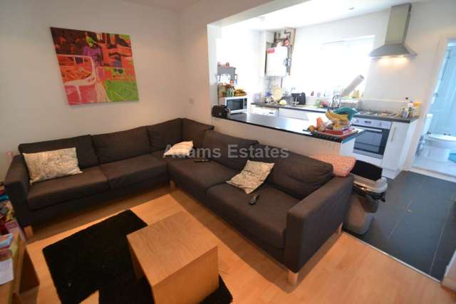  Image of 1 bedroom House Share to rent in Montague Street Caversham Reading RG4 at Montague Street Caversham Reading, RG4 5AU