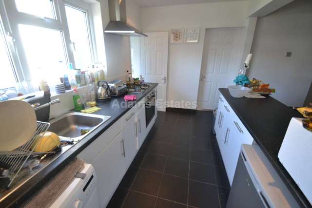  Image of 1 bedroom House Share to rent in Montague Street Caversham Reading RG4 at Montague Street Caversham Reading, RG4 5AU