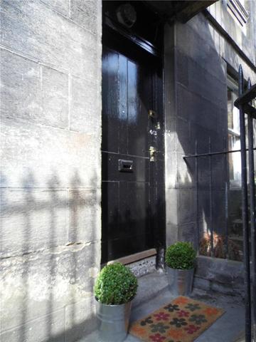  Image of 4 bedroom Flat to rent in Morrison Street Edinburgh EH3 at Haymarket Edinburgh Edinburgh, EH3 8DT