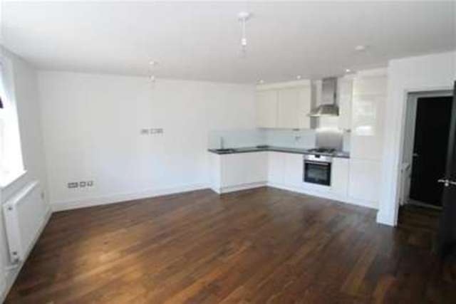 2 Bedroom Flat To Rent In Plaistow Lane Bromley Br1