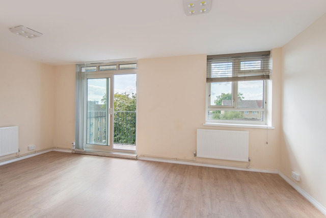  Image of 1 bedroom Flat to rent in Dobson Close London NW6 at Swiss Cottage  London, NW6 4RS