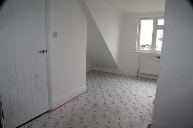  Image of 4 bedroom Semi-Detached house to rent in Upminster Road South Rainham RM13 at Upminister Road South  Rainham, RM13 9AX