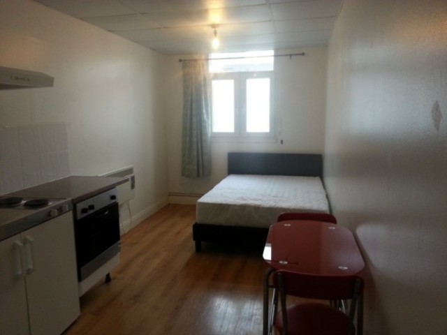  Image of Studio flat to rent in Kember Street London N1 at Kember Street  Islington, N1 1BF