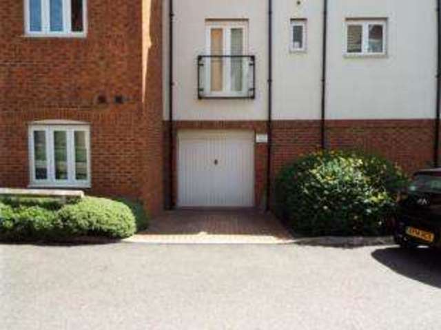 Image of 2 bedroom Flat for sale in Whitchurch Road Romford RM3 at 109 Whitchurch Road Romford Harold Hill, RM3 9EG