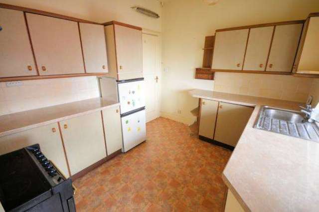  Image of 3 bedroom Apartment for sale in Holbeck Hill Scarborough YO11 at 12a Holbeck Hill  Scarborough, YO11 2XD