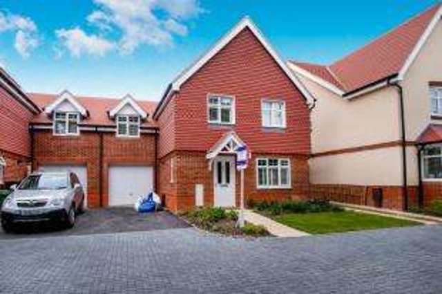  Image of 4 bedroom Detached house for sale in Henwood Grove Clanfield Waterlooville PO8 at Clanfield Waterlooville Clanfield, PO8 0ZE