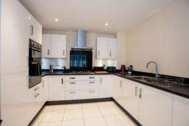  Image of 4 bedroom Detached house for sale in Henwood Grove Clanfield Waterlooville PO8 at Clanfield Waterlooville Clanfield, PO8 0ZE
