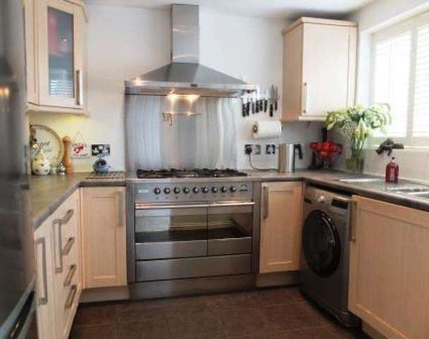  Image of 3 bedroom Semi-Detached house for sale in Berners Way Faringdon SN7 at Berners Way  FARINGDON, SN7 7NP