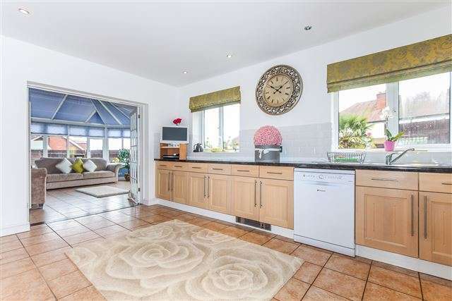  Image of 5 bedroom Detached house for sale in Groveley Lane Rednal Birmingham B45 at 492 Groveley Lane  Cofton Hackett, B45 8UD