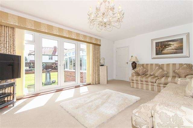  Image of 5 bedroom Detached house for sale in Groveley Lane Rednal Birmingham B45 at 492 Groveley Lane  Cofton Hackett, B45 8UD