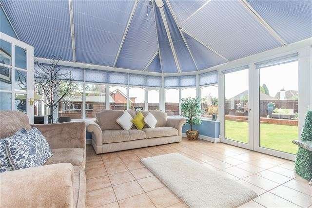  Image of 5 bedroom Detached house for sale in Groveley Lane Rednal Birmingham B45 at 492 Groveley Lane  Cofton Hackett, B45 8UD