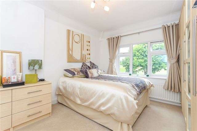  Image of 5 bedroom Detached house for sale in Groveley Lane Rednal Birmingham B45 at 492 Groveley Lane  Cofton Hackett, B45 8UD