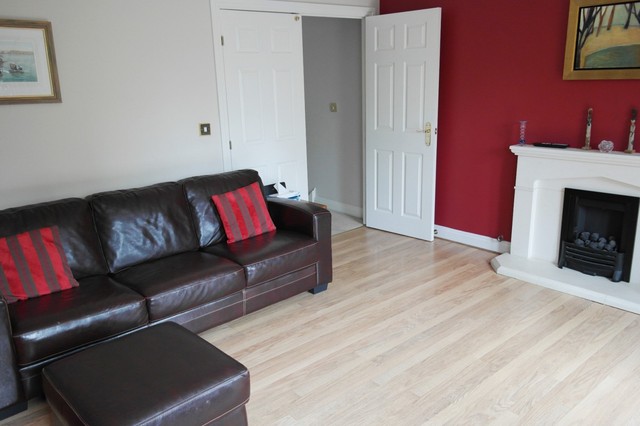  Image of 5 bedroom Detached house to rent in Florence Way Knaphill Woking GU21 at Knaphill  Woking, GU21 2FE