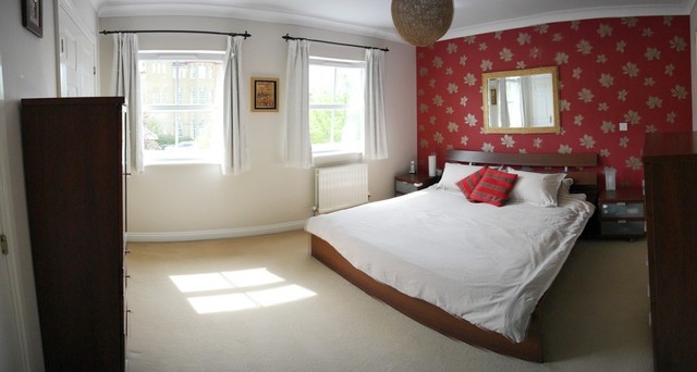  Image of 5 bedroom Detached house to rent in Florence Way Knaphill Woking GU21 at Knaphill  Woking, GU21 2FE