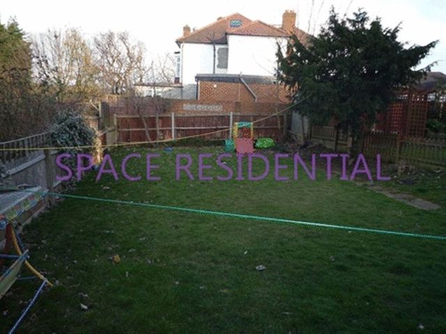  Image of 3 bedroom Semi-Detached house to rent in Fernside Avenue London NW7 at Fernside Avenue  Mill Hill, NW7 3BD