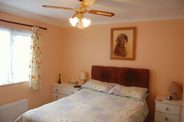 Image of 1 bedroom Retirement Property for sale in Acorn Close Pine View Park Maulden Bedford MK45 at Acorn Close Maulden Bedford, MK45 2FJ