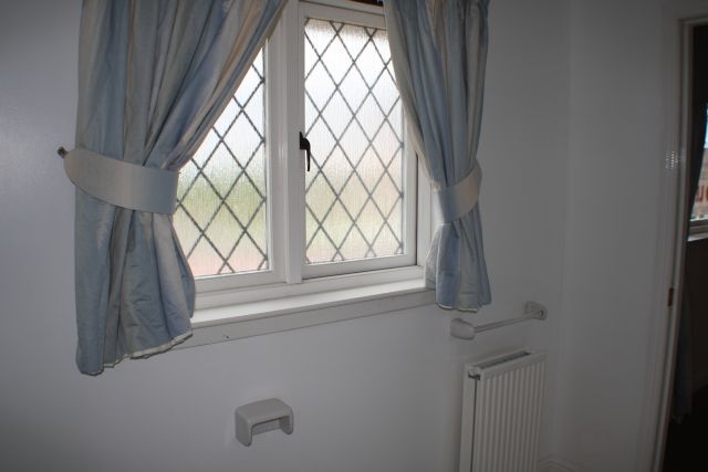  Image of 3 bedroom Detached house to rent in Alba Gardens Carluke ML8 at Carluke South Lanarkshire South Lanarkshire, ML8 5UZ