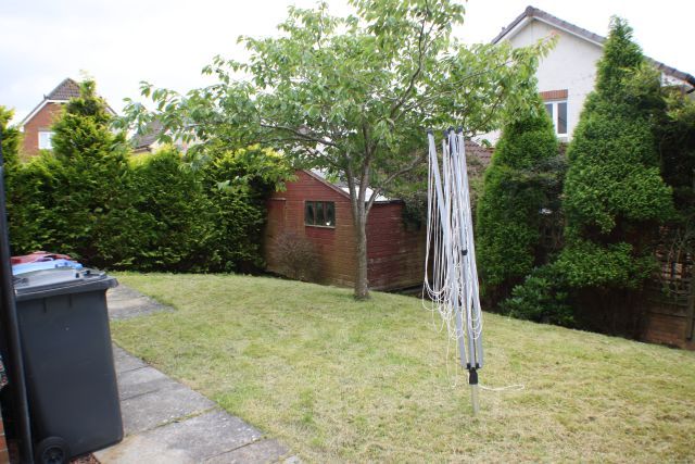  Image of 3 bedroom Detached house to rent in Alba Gardens Carluke ML8 at Carluke South Lanarkshire South Lanarkshire, ML8 5UZ