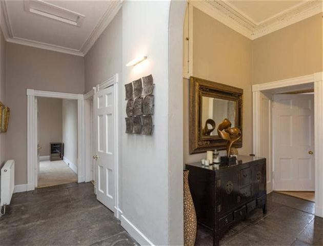  Image of 4 bedroom Flat to rent in Albyn Place Edinburgh EH2 at New Town Edinburgh Edinburgh, EH2 4NG