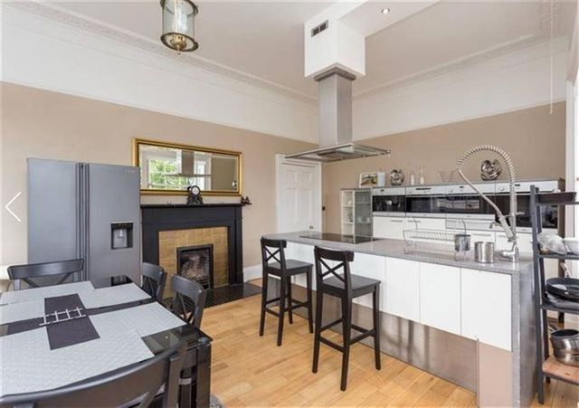  Image of 4 bedroom Flat to rent in Albyn Place Edinburgh EH2 at New Town Edinburgh Edinburgh, EH2 4NG