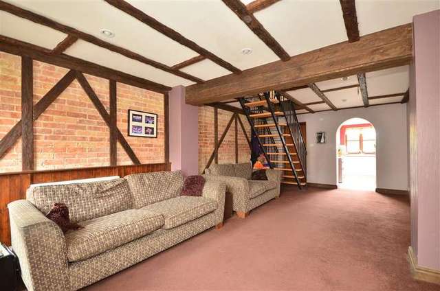  Image of 2 bedroom End of Terrace for sale in Alfred Street East Cowes PO32 at East Cowes Isle of Wight East Cowes, PO32 6SA