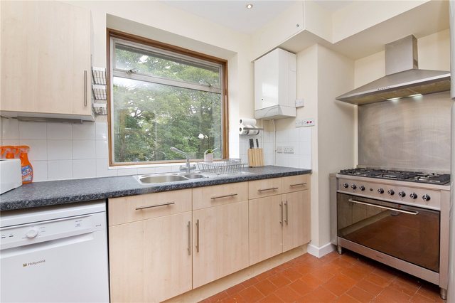  Image of 3 bedroom Flat to rent in Alwyne Square London N1 at Canonbury London Essex Road, N1 2JY